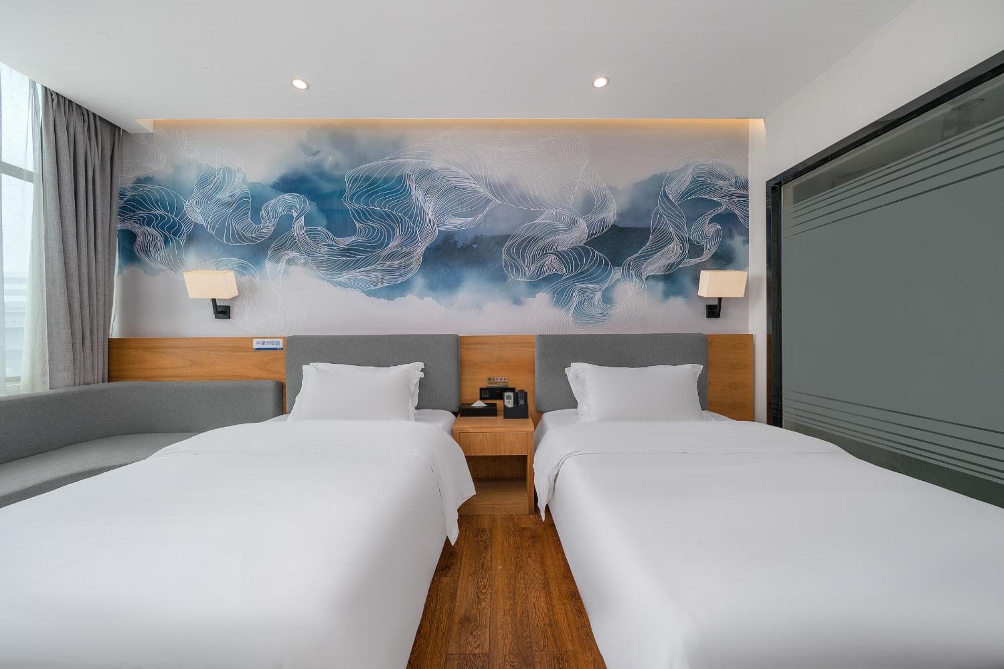 Felice Hotel-Guangzhou Baiyun International Airport Renhe Metro Station Branch Eksteriør billede