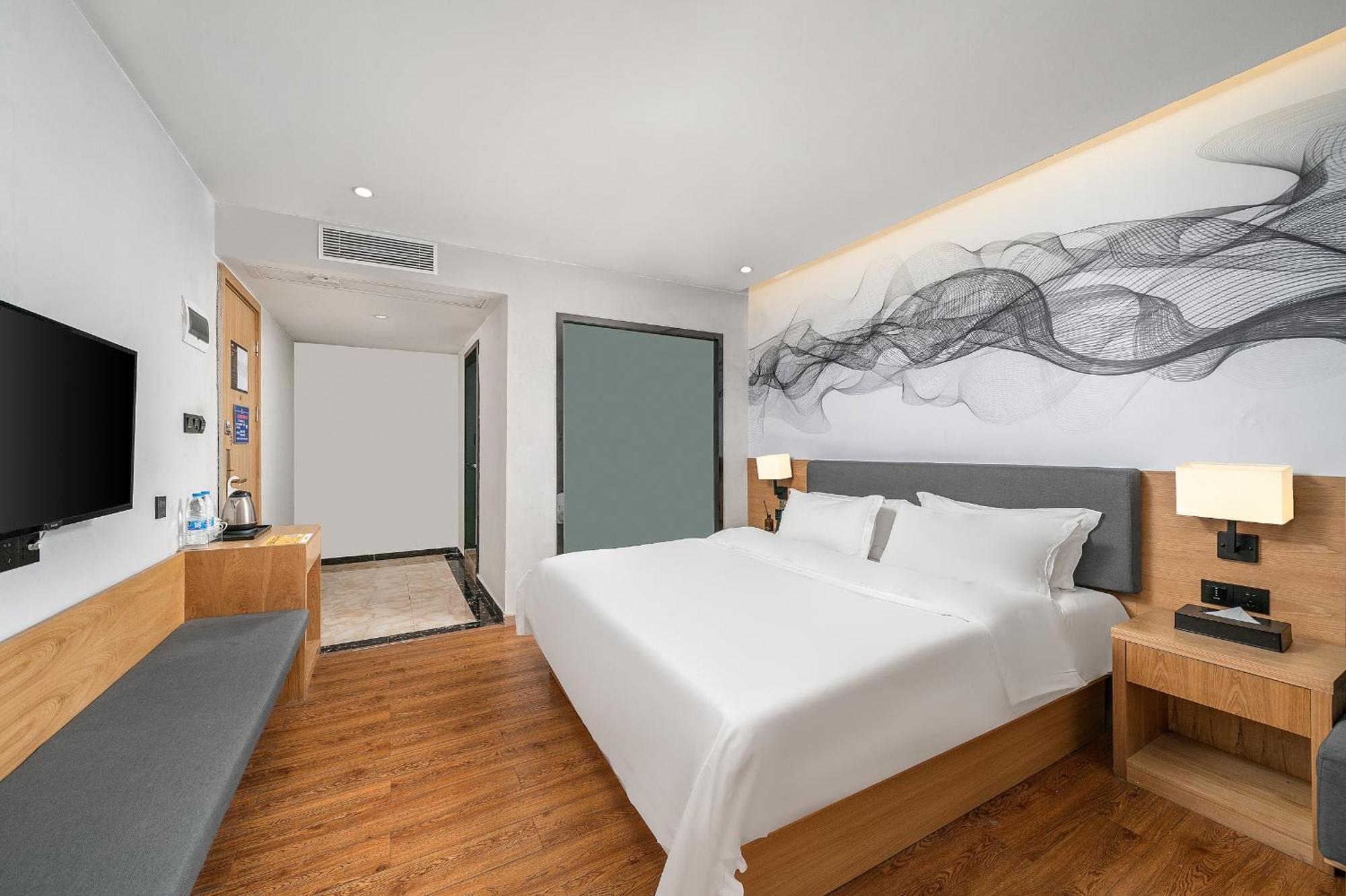Felice Hotel-Guangzhou Baiyun International Airport Renhe Metro Station Branch Eksteriør billede