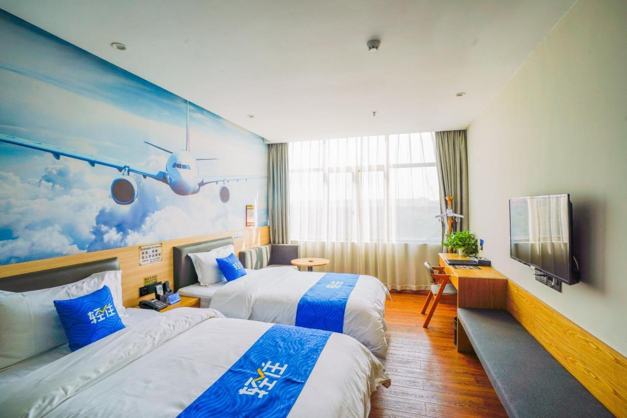 Felice Hotel-Guangzhou Baiyun International Airport Renhe Metro Station Branch Eksteriør billede